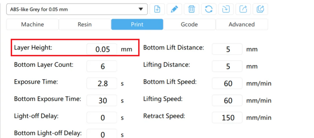 Adjusting the layer height to 0.05mm for ABS-like resin to achieve a balance of strength and detail