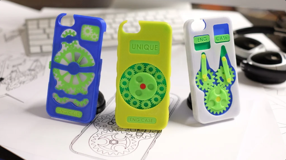 Eng Case 3D printed phone case featuring functional rotating mechanical gears on the back.